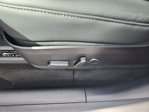 Used 2021 Tesla Model Y Performance image 20