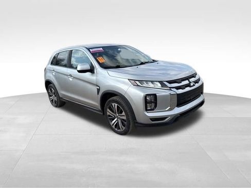 Used 2020 Mitsubishi Outlander Sport ES image 2