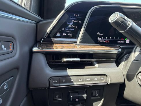 Used 2023 Cadillac Escalade Sport Platinum w/ LPO, ONYX Package AWD/4WD image 32