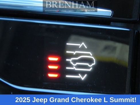 New 2025 Jeep Grand Cherokee L Summit w/ Obsidian Package image 21