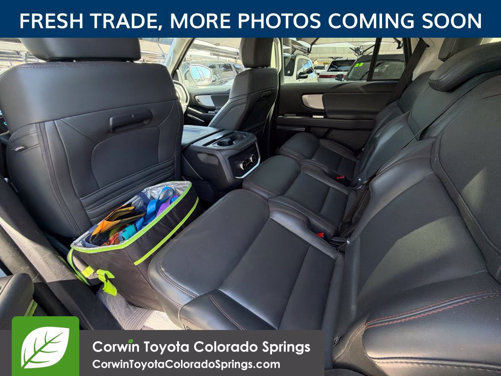 Used 2025 Ford Expedition Active AWD/4WD image 11