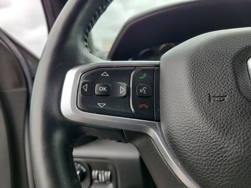 Used 2023 RAM 1500 Laramie AWD/4WD image 19