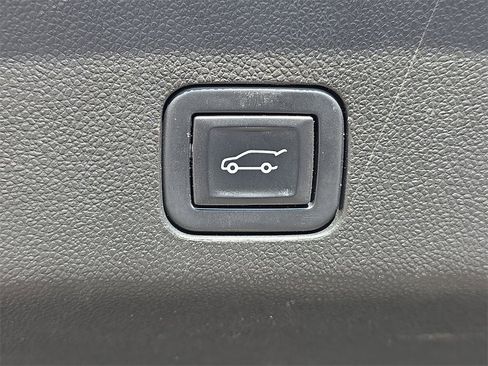 Used 2022 GMC Yukon Denali image 14