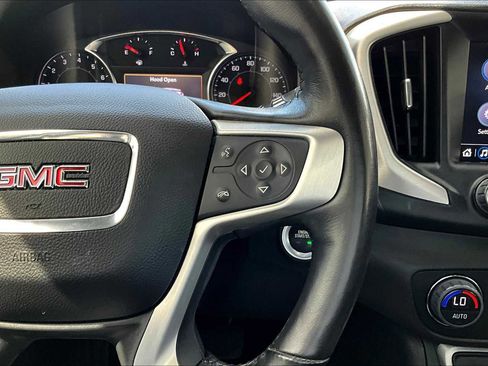 Used 2022 GMC Terrain SLT w/ Elevation Edition image 24