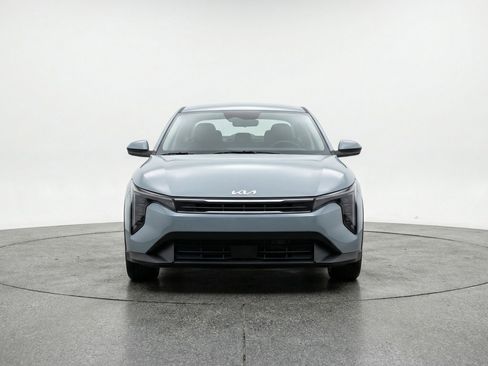 Used 2025 Kia K4 FWD image 2