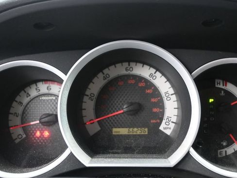 Used 2012 Toyota Tacoma PreRunner w/ SR5 Pkg RWD image 13
