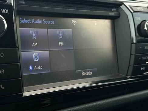Used 2015 Toyota Corolla S FWD image 19