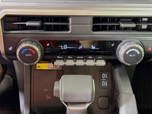 Used 2024 Toyota Tacoma SR5 image 18