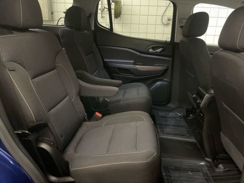 Used 2023 GMC Acadia SLE w/ Driver Convenience Package FWD image 19