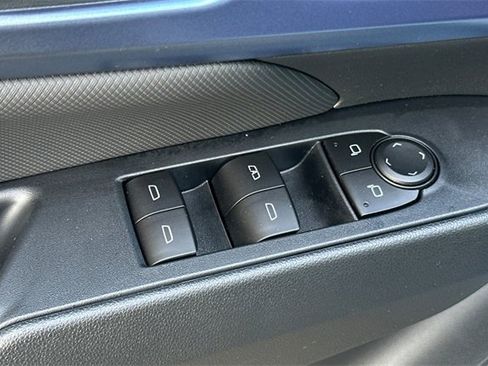 New 2026 Chevrolet Equinox EV LT image 15