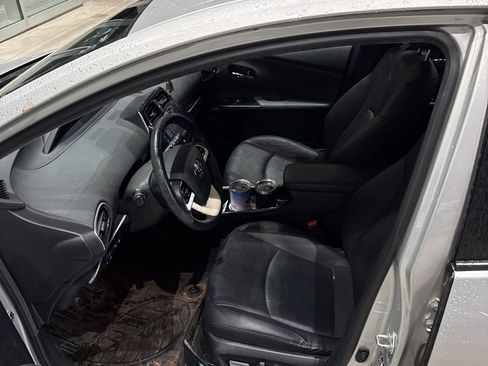 Used 2016 Toyota Prius Two image 3