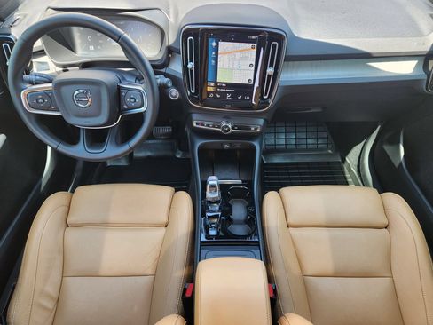 Used 2021 Volvo XC40 T4 Inscription w/ Advanced Package FWD image 25