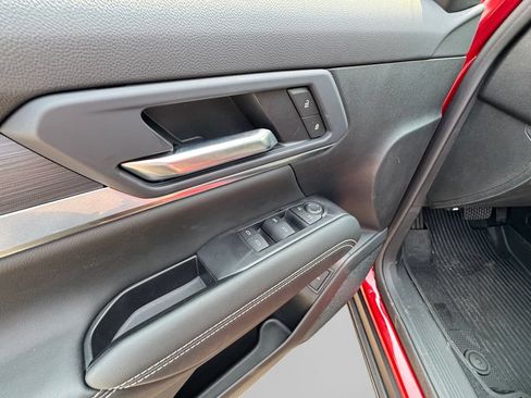 New 2027 GMC Terrain Elevation w/ Elevation Premium Package AWD/4WD image 13