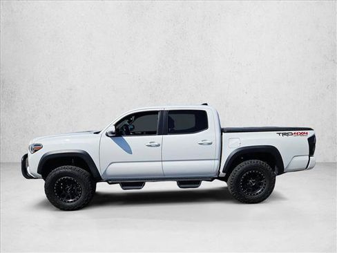 Used 2020 Toyota Tacoma TRD Off-Road w/ Technology Package AWD/4WD image 8