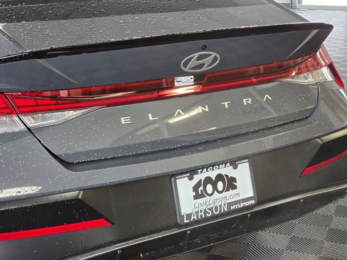 New 2026 Hyundai Elantra SEL Sport FWD image 12