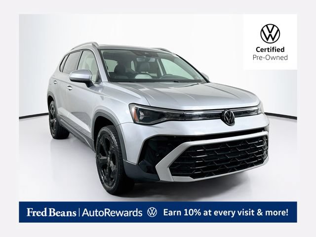 Certified 2025 Volkswagen Taos SEL AWD/4WD image 1