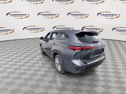 Used 2021 Toyota Highlander Platinum image 6