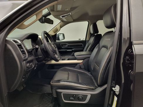 Used 2019 RAM 1500 Laramie AWD/4WD image 5