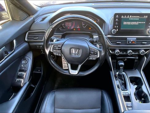 Used 2018 Honda Accord Sport image 6
