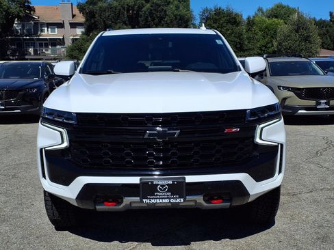 Used 2023 Chevrolet Suburban Z71 w/ Luxury Package AWD/4WD image 2