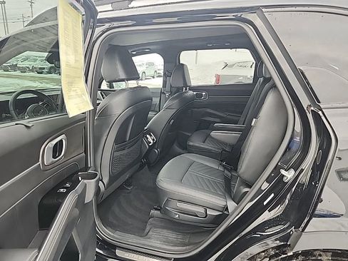 Used 2025 Kia Sorento SX Prestige image 11
