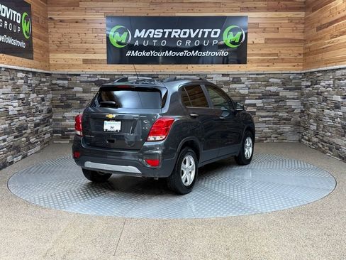 Used 2018 Chevrolet Trax LT w/ LT Convenience Package image 9