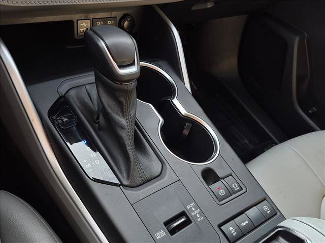 Certified 2022 Toyota Highlander XLE FWD image 11