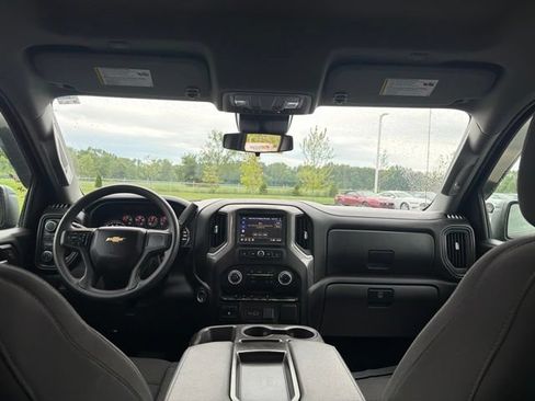 Used 2023 Chevrolet Silverado 1500 Custom AWD/4WD image 17