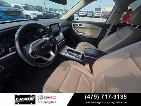 Used 2023 Ford Explorer XLT w/ Equipment Group 202A RWD image 10