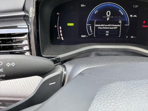 Used 2026 Toyota Camry SE FWD image 29