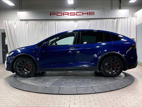 Used 2024 Tesla Model X Plaid image 2