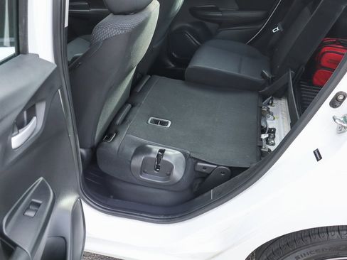 Used 2020 Honda Fit LX image 29