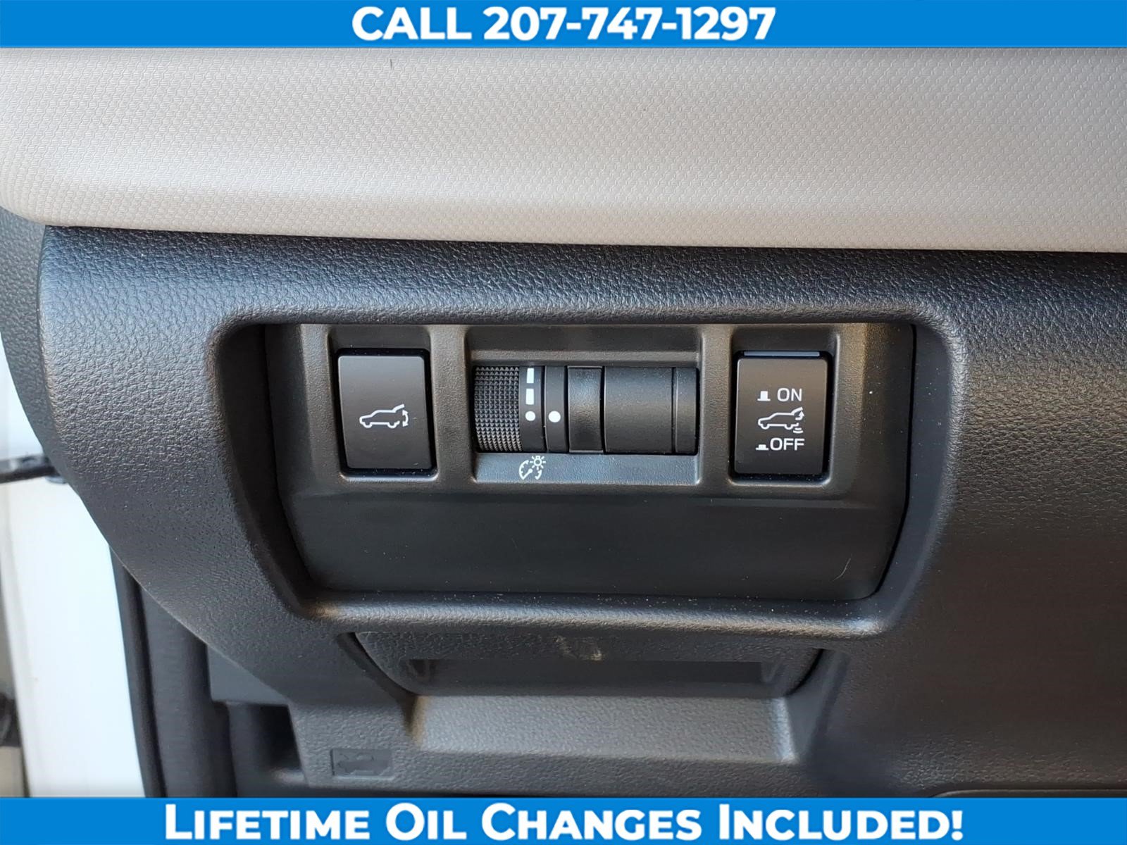 Used 2025 Subaru Forester Limited AWD/4WD image 16