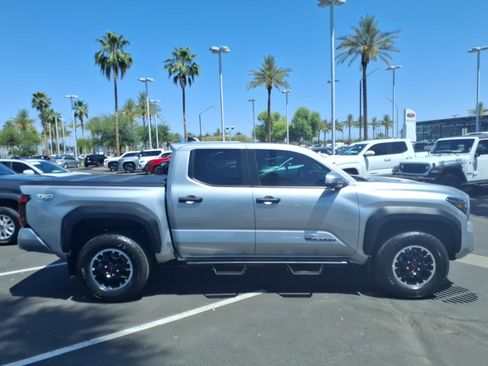Certified 2024 Toyota Tacoma TRD Off-Road w/ TRD Off Road Premium Package AWD/4WD image 3