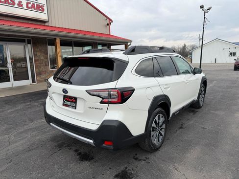 Used 2023 Subaru Outback Limited image 4
