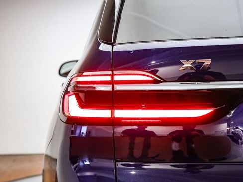 Certified 2025 BMW X7 M60i image 10