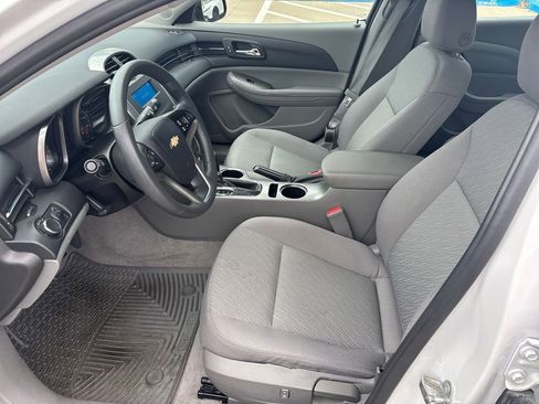 Used 2015 Chevrolet Malibu LS w/ Protection Package FWD image 9