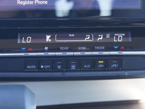 Certified 2024 Toyota Sienna LE image 26