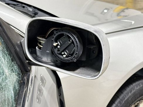 Used 2006 Buick Lucerne CX image 31