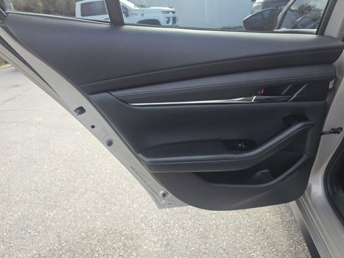 Used 2023 MAZDA MAZDA3 s image 15