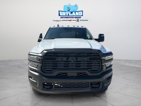 New 2026 RAM 3500 Tradesman AWD/4WD image 29