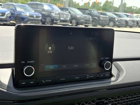Used 2025 Honda Accord SE image 17