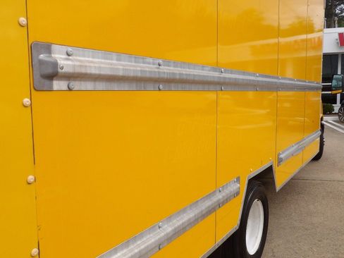 Used 2021 GMC Savana 3500 Extended w/ Power Convenience Package RWD image 10