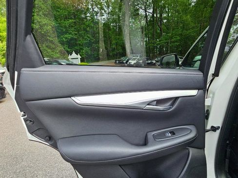 Used 2021 INFINITI QX50 Luxe w/ Appearance Package image 18