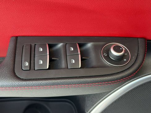 Used 2020 Alfa Romeo Giulia Ti w/ Active Blind Spot Package AWD/4WD image 24