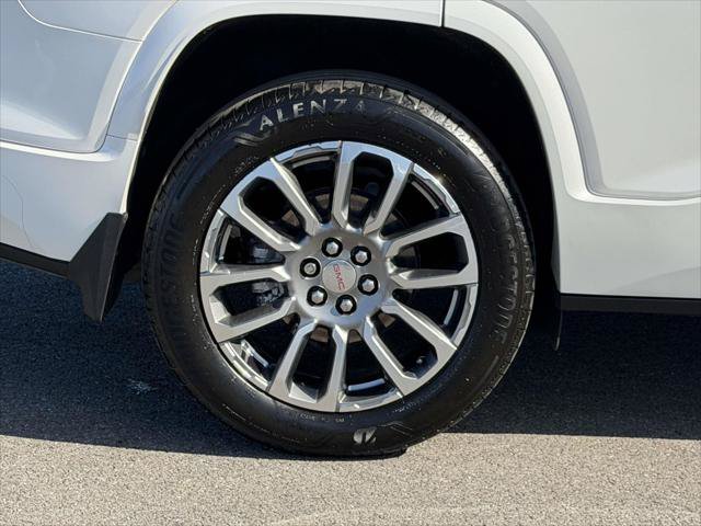 Used 2022 GMC Acadia Denali w/ Denali Technology Package AWD/4WD image 9