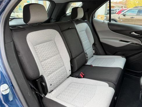 Used 2022 Chevrolet Equinox LS image 18