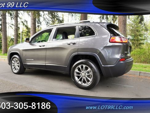 Used 2019 Jeep Cherokee Latitude Plus w/ Cold Weather Group image 11