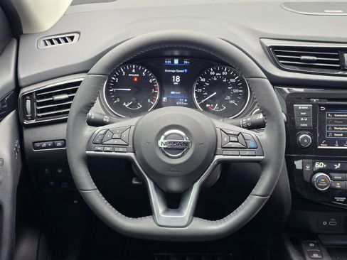 Certified 2022 Nissan Rogue Sport SL w/ Premium Package AWD/4WD image 14
