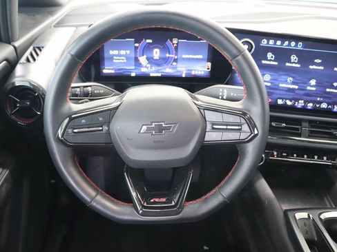 Used 2024 Chevrolet Equinox EV RS FWD image 9